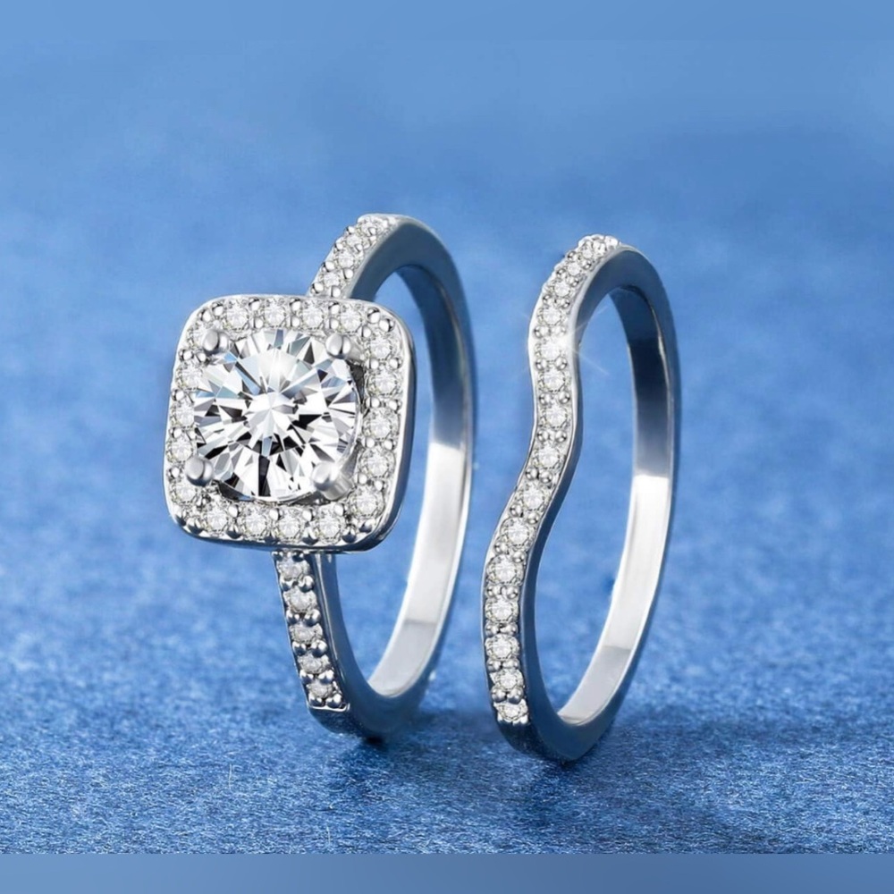 NWT 18K White Gold Plated Cubic Zirconia Two-in-One Halo